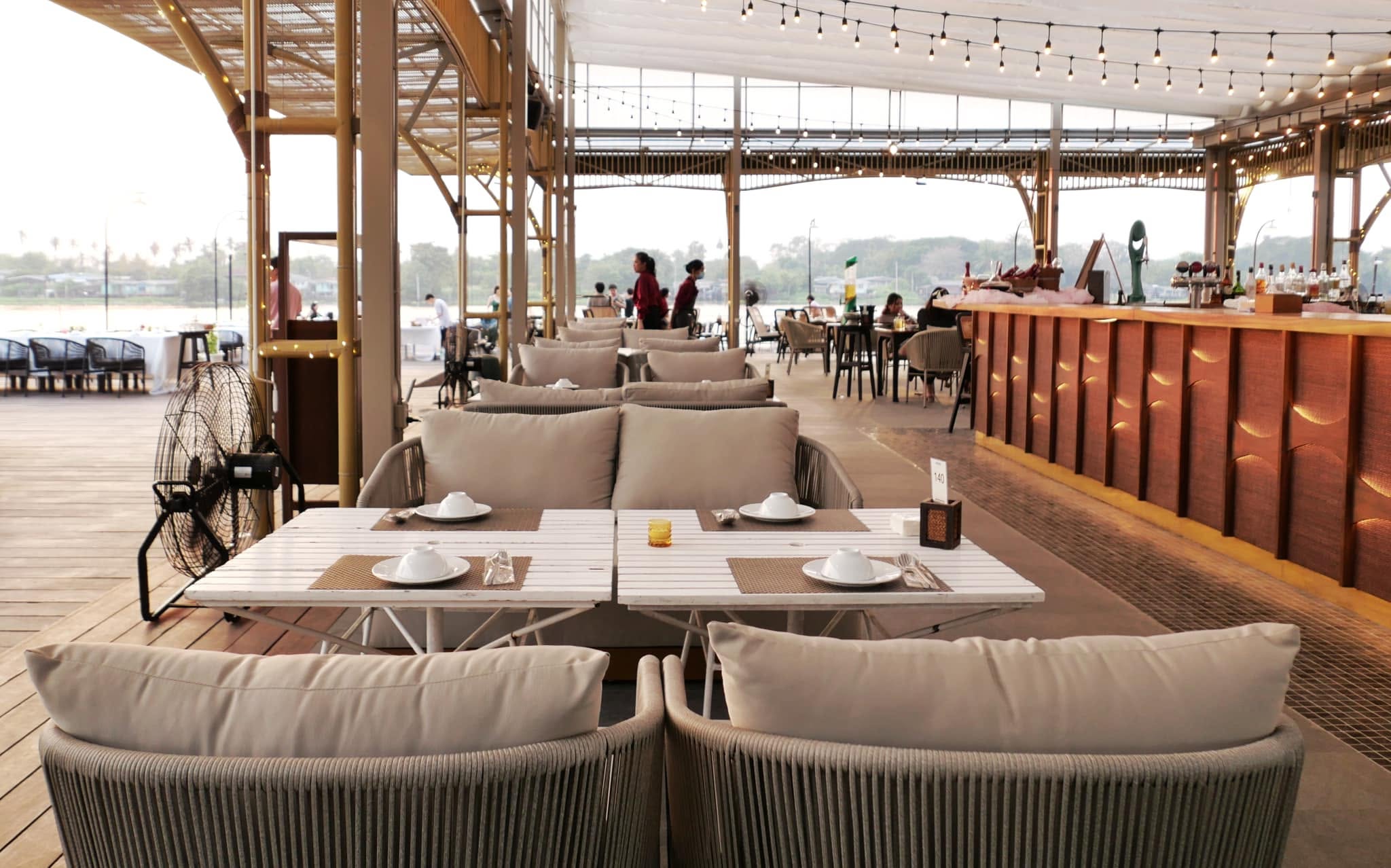 Indoor Bar Zone